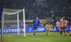 Persib Menang 3-0 Atas Persik, Bojan Hodak Puji Penampilan Andrew Jung