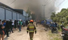 Dua Bangunan Termasuk Tempat Mebel Terbakar di Gang Kurdi Bandung