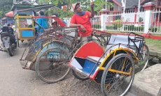 Penarik Becak di Cirebon Terima Kompensasi Lebaran, Siap Libur Demi Kelancaran Mudik