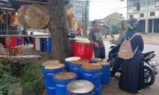 Momentum Jelang Lebaran Jadi Ladang Cuan Penjual Kulit Beduk