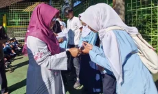 Aksi Berbagi Menjadi Penutup Kegiatan Pesantren Ramadan di SMPN 1 Pasirjambu