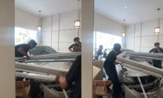 Mobil Hilang Kendali Tabrak Restoran Jepang di Gading Serpong Buat Pengunjung Panik