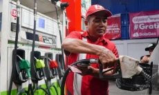 BBM Naik, Celios Sebut Konsumen Menengah ke Atas Bisa Beralih ke Kendaraan Listrik