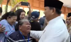 Open House di Istana Negara, Prabowo Sapa dan Rangkul Warga