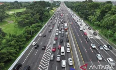 H+1 Lebaran, Arus Kendaraan di MBZ Naik 114 Persen, Jakarta-Cikampek Padat