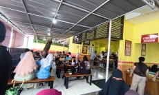 Efek Mudik Lebaran, Warung hingga Restoran di Cirebon Penuh Sejak Subuh