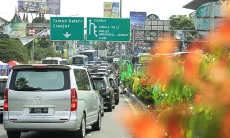 Puncak Macet, Polisi Imbau Pengemudi Mobil tak Lalui Jalur Alternatif Sempit