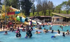 Bandung Selatan 'Penuh Sesak', Ribuan Wisatawan Padati Walini hingga Dusun Stroberi