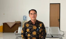 Terlibat Judi dan Pinjol, 6.600 Warga Karawang 'Didepak' dari Daftar Penerima Bansos