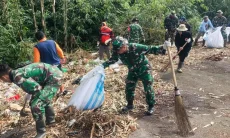 Pantau Pembuangan Sampah Ilegal di Lembang, Satgas Citarum Harum Pasang CCTV