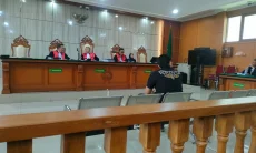 Jaksa Belum Siap, Sidang Tuntutan Resbob Ditunda