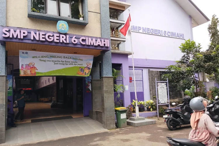 Dampak Keracunan Massal MBG, Pelajar dan Tenaga Pendidik SMPN 6 Cimahi Masih Dirawat