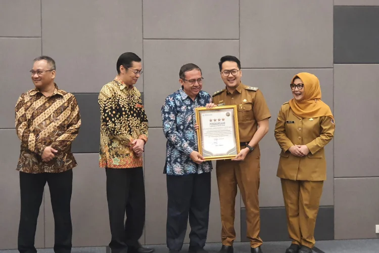 Berhasil dalam Layanan Digital, BPJS Kesehatan Cimahi Ganjar Penghargaan 12 Faskes
