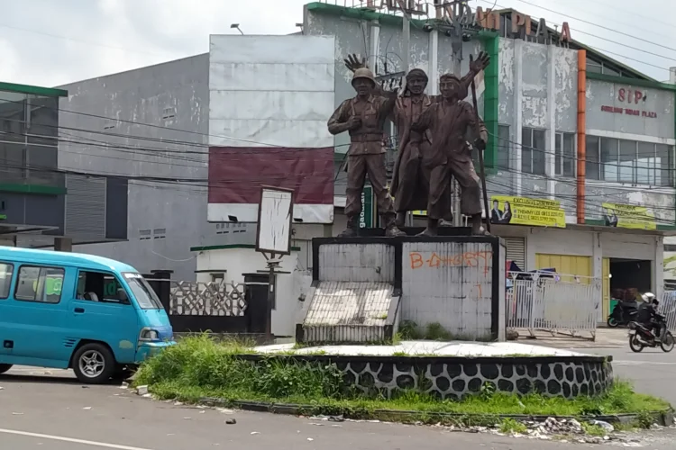 Terlihat Kusam, Warga Kabupaten Bandung Soroti Perawatan Tugu Perjuangan Rakyat