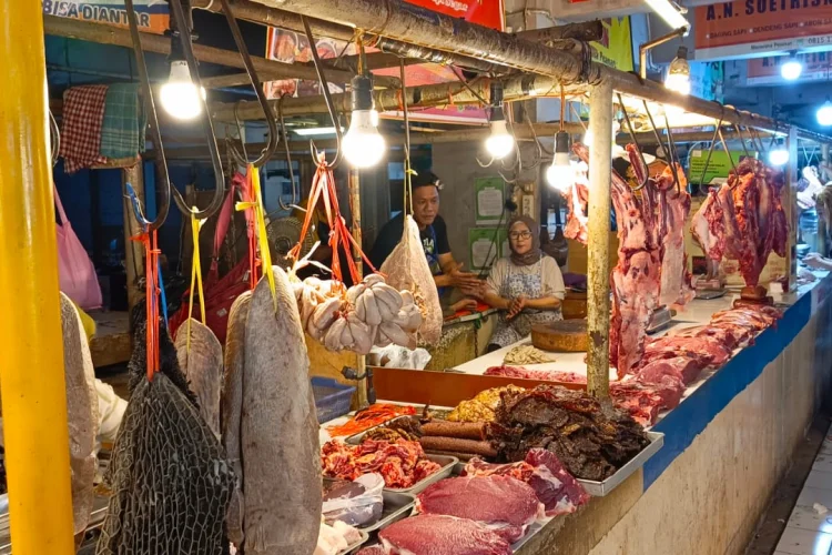Harga Daging Sapi di Pasar Kosambi Tembus Rp150.000- Rp160.000 per Kilogram