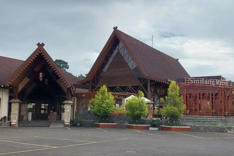 Nikmatnya Berbuka Puasa Ramadan Sajian Khas Timur Tengah di RM Sindang Reret Ciwidey