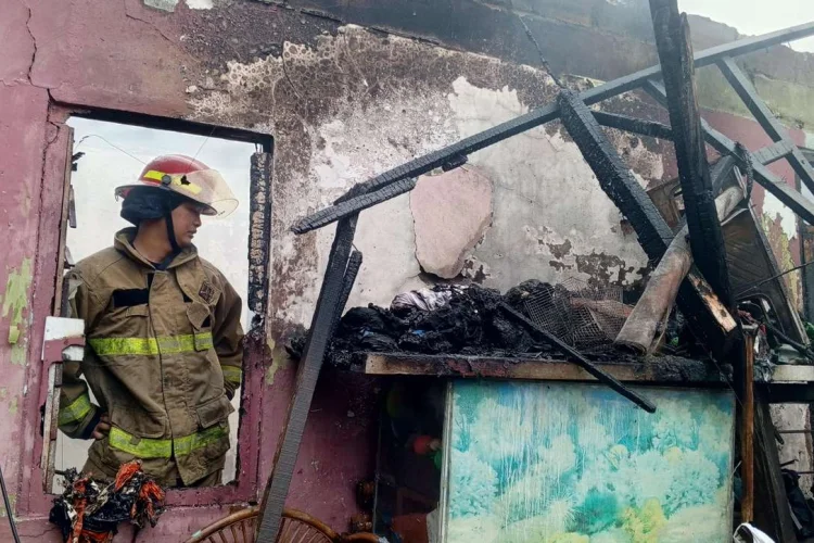 Gegara Rokok Milik ODGJ, Tiga Unit Rumah di Ciomas Hangus Terbakar