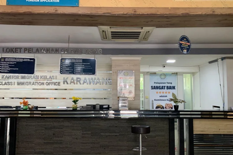 Imigrasi Karawang Perpanjang Waktu Tinggal WNA yang 'Overstay'