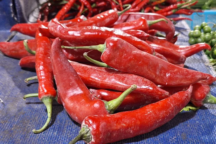 Harga Bahan Pokok di Pasar Kosambi Melonjak, Cabai Merah Tanjung jadi Primadona