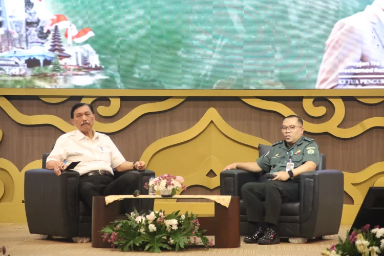 Isi Kuliah Umum di Unjani, Luhut: Indonesia Harus Kompak Hadapi Ketidakpastian Global