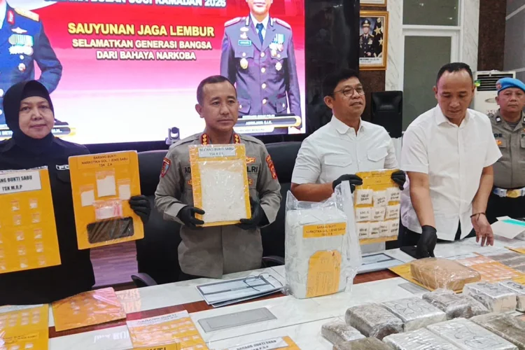 Kronologi Pengungkapan Peredaran 9 Kg Ganja Jaringan Sumatera