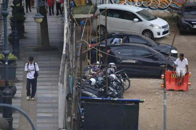 Retribusi Parkir Para Jukir di Kota Cirebon Bakal Gunakan QRIS