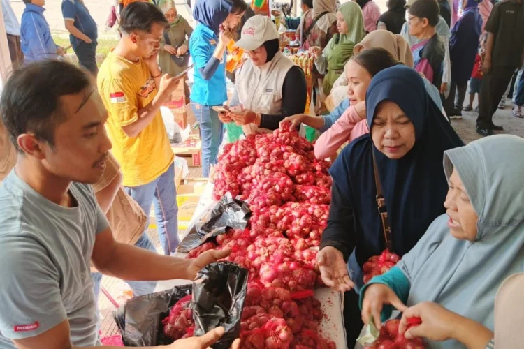Gerakan Pangan Murah, Polda Jabar dan Polrestabes Bandung Sediakan 200 Ton Beras