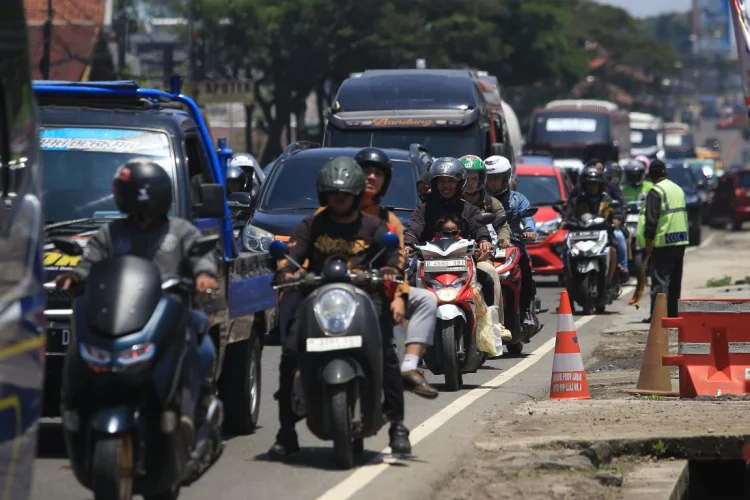 Jalur Nagreg Padat, Arus Lebaran Didominasi Pemudik Lokal