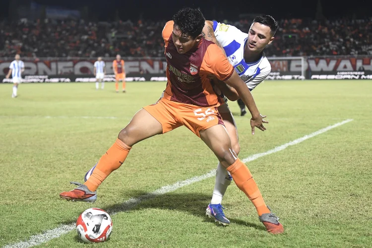 Persib dan Borneo FC Punya Poin Sama, Ini Jadwal 3 Laga Terakhir Kedua Klub