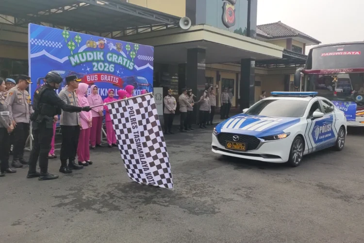 Mudik Gratis, Polres Tasikmalaya Kota Berangkatkan 114 Pemudik ke Solo dan Yogyakarta