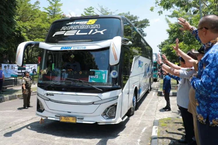 Gelar Mudik Gratis, Dadang Janjikan Tahun Depan Kuota Kabupaten Bandung Bertambah