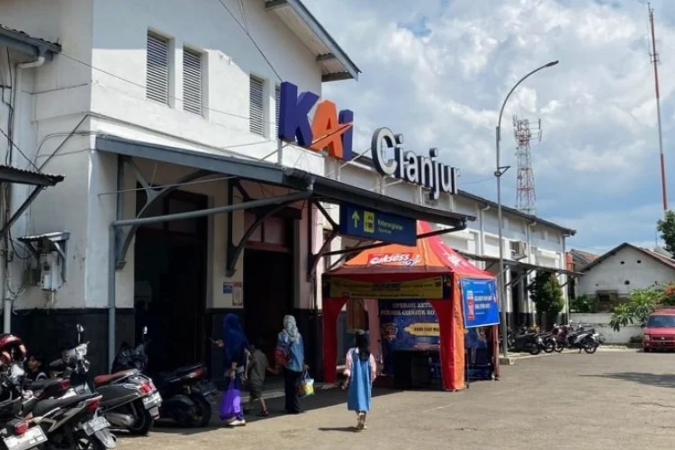 PT KAI Sebut Puncak Arus Mudik Stasiun Cianjur Mencapai 1.282 Penumpang