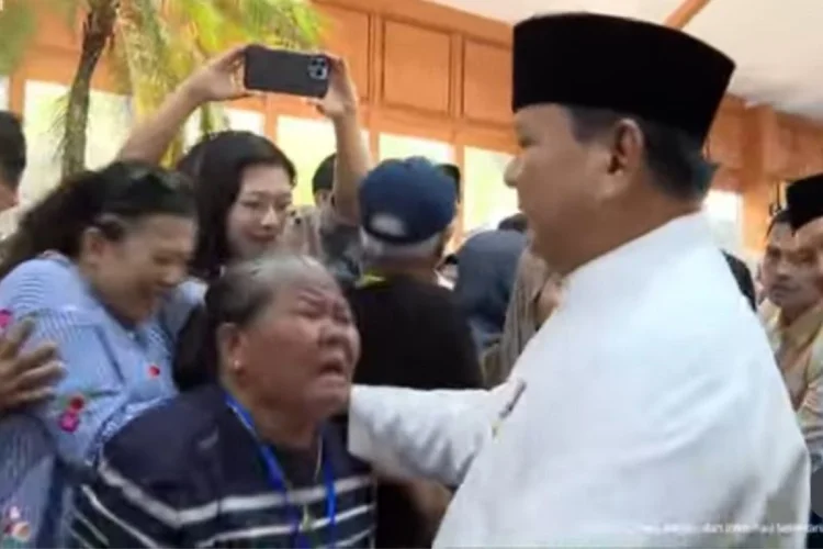 Open House di Istana Negara, Prabowo Sapa dan Rangkul Warga