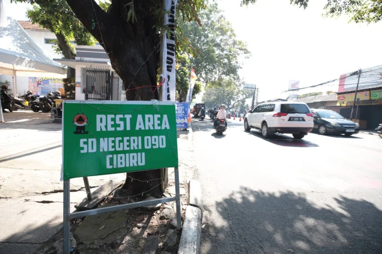 Posko Kolaborasi Cibiru Bantu Pemudik, Sudah Dikunjungi Ratusan Orang