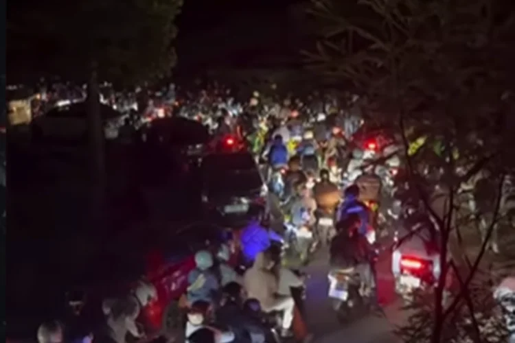 Viral Tikungan Enmex Rancabali Macet Parah, Jalur Ciwidey–Naringgul Sempat Tersendat