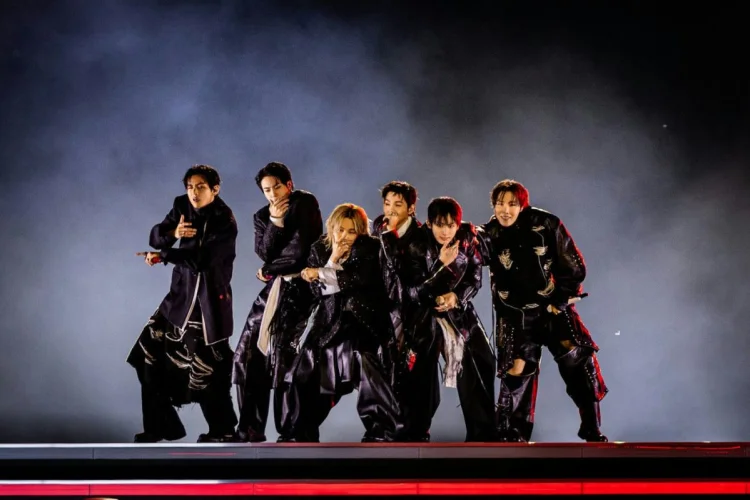 Arahan Netflix Mengecewakan Penggemar, Konser Gratis BTS Menuai Kecaman