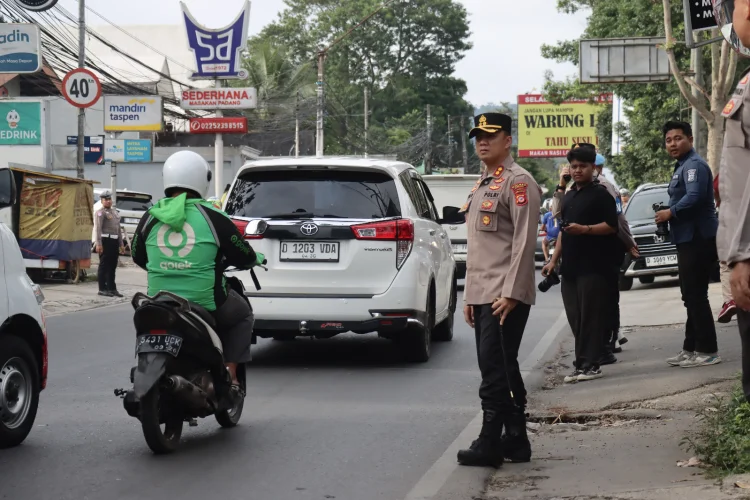 Kasatlantas Polres Cimahi Larang Kendaraan Bak Terbuka Angkut Penumpang