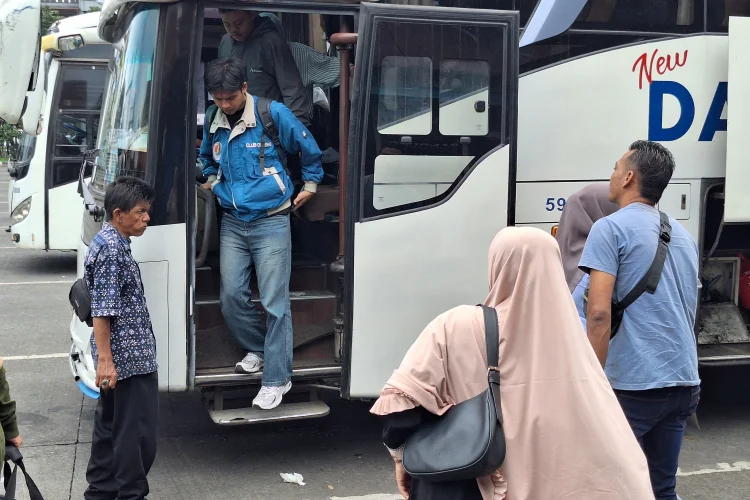 Arus Balik Lebaran di Terminal Cicaheum Didominasi Penumpang Jawa Timur
