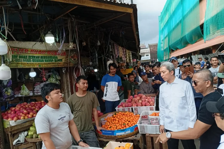 Dedie Minta Masyarakat Tak Belanja di Lapak PKL Eks Pasar Bogor
