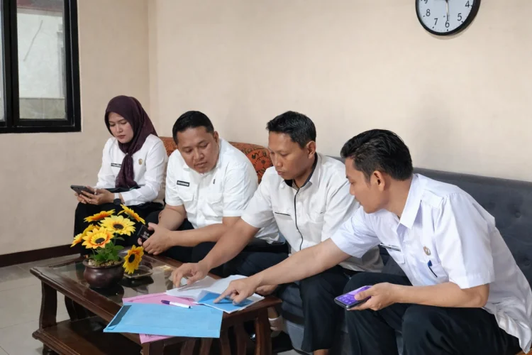 Hari Pertama Masuk Kerja, BKPSDM Cirebon Sidak ASN di Seluruh SKPD