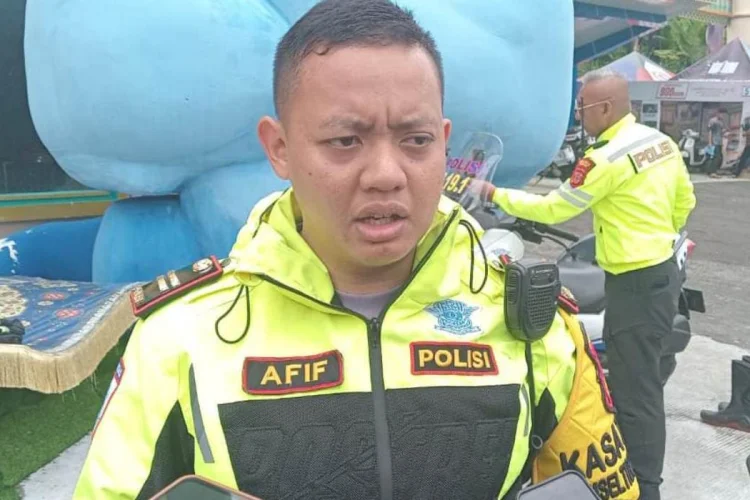 Kepadatan Lalu Lintas di Jalan Raya Puncak Menurun, Rekayasa One Way Tetap Berlaku