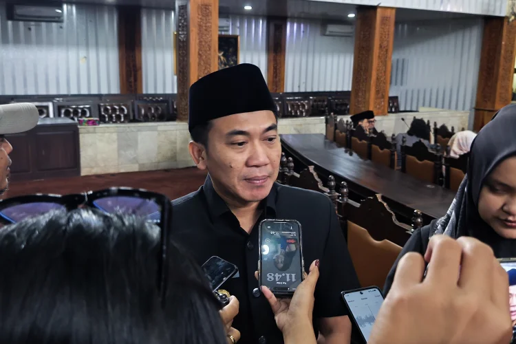 Tiga Raperda Disahkan DPRD Cirebon, Peran Penting Perkuat Layanan Publik