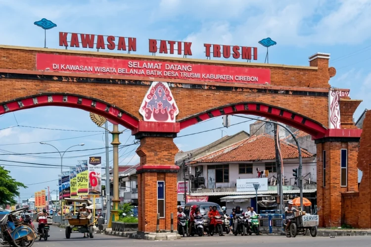 Ribuan Wisatawan Serbu Cirebon, Okupansi Hotel Tembus 100 Persen