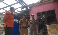 Puluhan Rumah di Bekasi Rusak Diterjang Angin Puting Beliung