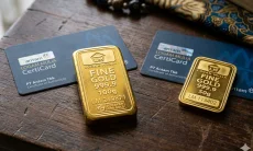 Harga Emas Hari Ini 10 Mei 2026: UBS Turun Tipis, Antam Stabil