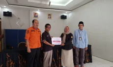 Baznas KBB dan UPZ Telkom Salurkan Bantuan Rp75 Juta untuk Korban Longsor Pasirlangu