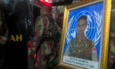 Tiba di Rumah Duka, Jenazah Mayor Anumerta Zulmi Disambut Isak Tangis Keluarga