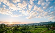 Prakiraan Cuaca Bandung Hari Ini, Senin 6 April 2026: Pagi Cerah Sore Hujan
