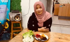 Dari Judul Tesis yang Gagal, Jalan Panjang Gepuk Ayam A Zaki