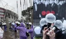 BTS Konser di Tengah Guyuran Hujan Deras, Penggemar Kompak Pakai Jas Hujan Ungu
